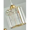 Widok z dołu na żyrandol STARS M, podkreślający jego elegancję. Lampa od Primavera Home.