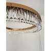 Żyrandol Kryształowy Ring Złoty 80 cm Diamond z widokiem z boku. Detal wykończenia od Primavera Home.