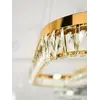 Żyrandol Kryształowy Bellini Złoty Podłużny w jasnym wnętrzu. Klasa i elegancja od Primavera Home.