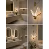 Detal wykończenia żyrandola Motyl M Złoty, pokazujący jego elegancki design. Meble na zamówienie od Primavera Home.