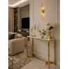 Konsola glamour, nowoczesna, złota biała marmur LOLA w eleganckim czarnym wnętrzu. Stylizacja od Primavera Home.