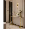 Konsola glamour, nowoczesna, złota biała marmur LOLA w ustawieniu w nowoczesnym wnętrzu. Kreacja od Primavera Home.