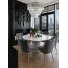 Zbliżenie na teksturę tkaniny krzesła DIANA Glamour, podkreślające jego luksusowy charakter. Ekspozycja w salonie od Primavera Home.