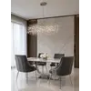 Krzesło DIANA Glamour z boku, ukazujące elegancki kształt. Meble na zamówienie od Primavera Home.