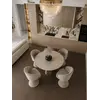 Plafon Kryształowy GLAMOUR Złoty Ø50cm w jasnym wnętrzu, które podkreśla jego blask. Aranżacja nowoczesnego wnętrza od Primavera Home.