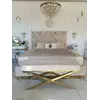 Cały kształt pufy ukazujący jej elegancką formę i styl. Propozycja od Primavera Home.
