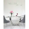 Stół Nowoczesny Glamour z marmurowym blatem połączony z czarnymi krzesłami, tworzący stylową aranżację od Primavera Home.