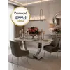 Stół Nowoczesny Glamour z marmurowym blatem w ujęciu z przodu. Ekspozycja w salonie od Primavera Home.