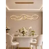 Żyrandol CRYSTAL 5 Złoty z widoku bocznego. Stylowe oświetlenie od Primavera Home.