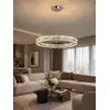 Zbliżenie na Żyrandol Kryształowy Crystal Srebrny Glamour, podkreślające jego luksusowy design. Ekspozycja w salonie od Primavera Home.