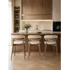 Zbliżenie na detale Designerskiego Hokera Drewnianego Olivia – Krzesło Barowe od Primavera Home.