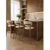 Designerski Hoker Drewniany Olivia – Krzesło Barowe w jasnym wnętrzu od Primavera Home.