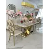 Ekskluzywny stół glamour do jadalni, nowoczesny, z białym konglomeratem, złoty LV COLLECTION — aranżacja wnętrza. Primavera Home.