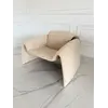 Fotel Noowczesny Spider w apartamentowej aranżacji. Detal wykończenia od Primavera Home.