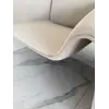 Fotel Noowczesny Spider ukazany z innego kąta. Aranżacja nowoczesnego wnętrza od Primavera Home.