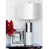 Designerska lampa stołowa, ekskluzywana, nowoczesna, biały abażur, marmur srebrna SILVIA w ujęciu z przodu. Oświetlenie na zamówienie od Primavera Home.