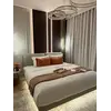 Nowoczesne meble premium w ujęciu z przodu. Ekspozycja w salonie od Primavera Home.