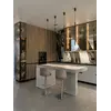 Nowoczesny hoker regulowany designerski skórzany MODERN z widocznym detalem wykończenia. Stylowa ekspozycja wnętrz od Primavera Home.