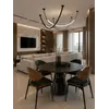 Okrągły Stół do Jadalni Oslo Spiekany kamień czarny Carrara i Stal Premium, detal blatu ukazujący wysoką jakość materiałów. Meble na zamówienie od Primavera Home.