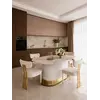 Z bliska na detal stołu glamour, ukazujący jego wysokiej jakości materiały. Aranżacja nowoczesnego wnętrza z Primavera Home.