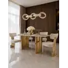 Elegancka aranżacja nowoczesnego wnętrza ze stołem glamour ROKSI, doskonały do jadalni, z białym blatem marmurowym, dostępny w Primavera Home.