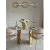 Nowoczesna aranżacja jadalni z wykorzystaniem stołu glamour ROKSI, idealnego do eleganckich wnętrz, meble na zamówienie od Primavera Home.