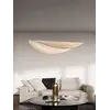 Zbliżenie na elegancką strukturę designerskiego nowoczesnego żyrandola papierowego lekkiego do jadalni CLOUD od Primavera Home.