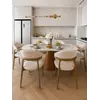 Designerskie Krzesło Drewniane Olivia – Nowoczesne z detalem siedziska. Ekspozycja w salonie od Primavera Home.