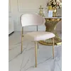 Cały zestaw Designerskiego Krzesła Julia – Złoto i Beż w nowoczesnym wnętrzu. Ekspozycja w salonie od Primavera Home.