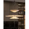 Designerska lampa wisząca Plater Czarna Nowoczesna Premium w czarnym wnętrzu, proponowana przez Primavera Home.