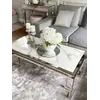 Stolik kawowy w stylu nowojorskim i glamour stal nierdzewna blat biały marmur OSKAR SILVER OUTLET 2 w całym zestawie mebli. Ekspozycja w salonie od Primavera Home.