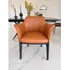 Widok z góry na designerskie krzesło drewniane MODERN. Detal wykończenia od Primavera Home.