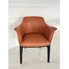 Szczegółowy obraz detalu wykończenia krzesła MODERN. Ekspozycja od Primavera Home.