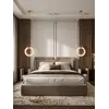 Lampa Wisząca Kryształowa Złota ICE XS w perspektywie, będąca gwoździem aranżacji nowoczesnego wnętrza z Primavera Home.