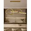 Lampa Złota Nowoczesna Nad Stół w jasnym wnętrzu. Aranżacja nowoczesnego wnętrza od Primavera Home.