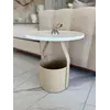 Zbliżenie na detal konstrukcji stolika kawowego, eksponujące wysoką jakość materiałów użytych w produkcie od Primavera Home.