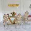 Złoty stół glamour