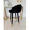 Hoker Glamour DIANA Czarny Złoty Tapicerowany w aranżacji z innymi meblami. Detal wykończenia od Primavera Home.