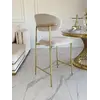 NOWOŚCI -- Hoker w stylu włoskim beżowy złoty nowoczesny desing JULIA z mniej znanego kąta, ukazujący jego elegancki wygląd. Aranżacja nowoczesnego wnętrza od Primavera Home.