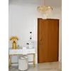 Lampa stołowa AURORA w jasnym wnętrzu, tworząca przytulną atmosferę. Aranżacja nowoczesnego wnętrza od Primavera Home.