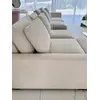 Nowoczesny narożnik modułowy wygodna aksamitna kanapa w stylu włoskim FIGARO z widoku od dołu. Szczegóły konstrukcji w projekcie od Primavera Home.