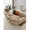Widok od nasady sofy designerskiej Lilia, ukazujący jej kształty i materiał, dostępny w Primavera Home.