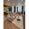 Sofa designerska Lilia w wytwornym wnętrzu, podkreślająca elegancję, meble na zamówienie od Primavera Home.