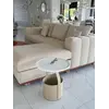 Model z blatem, który stanowi esencję nowoczesnego stylu w przestrzeni od Primavera Home.