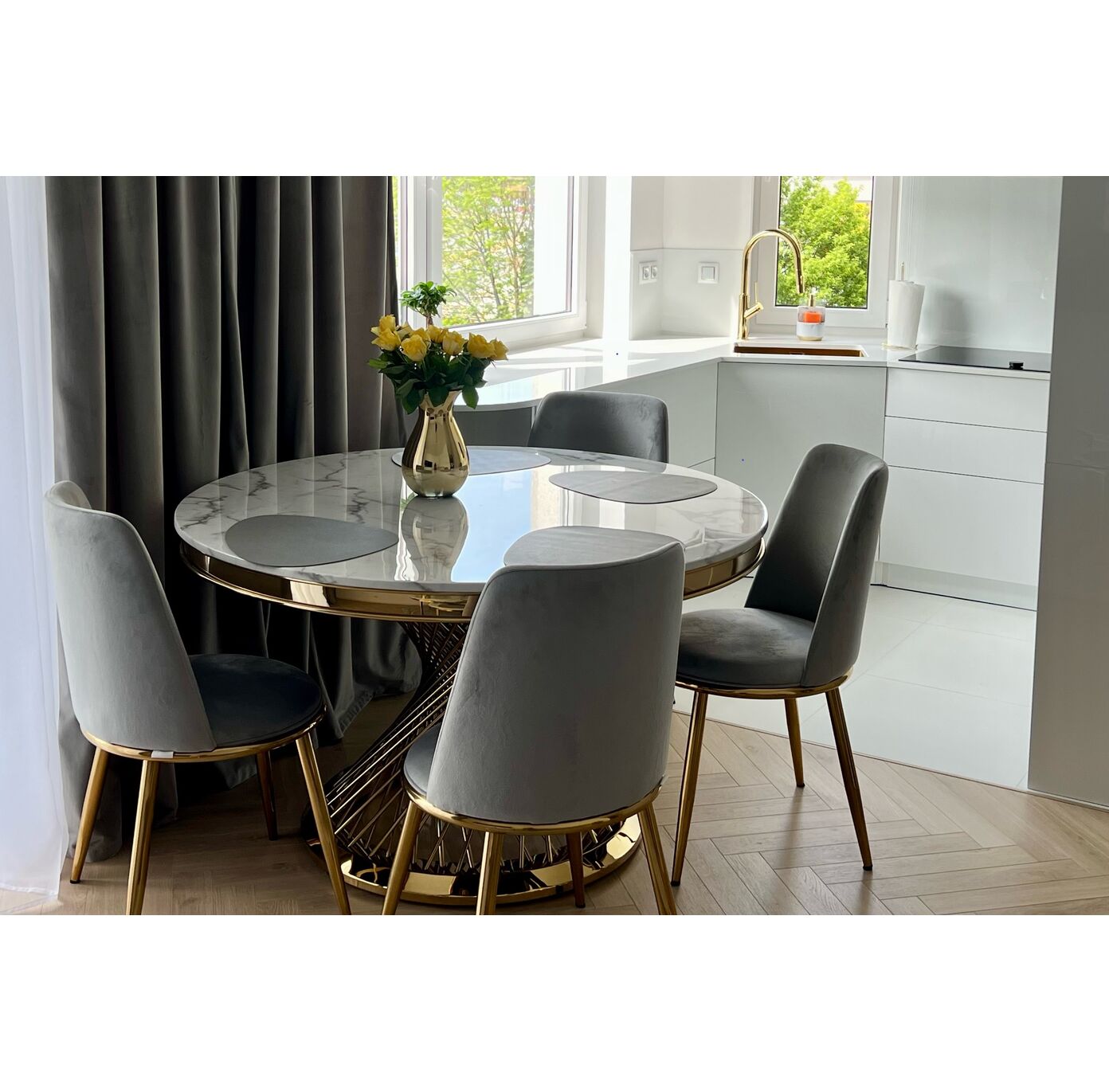 MODERN, SMALL GLAMOR APARTMENT IN GRAY AND GOLD