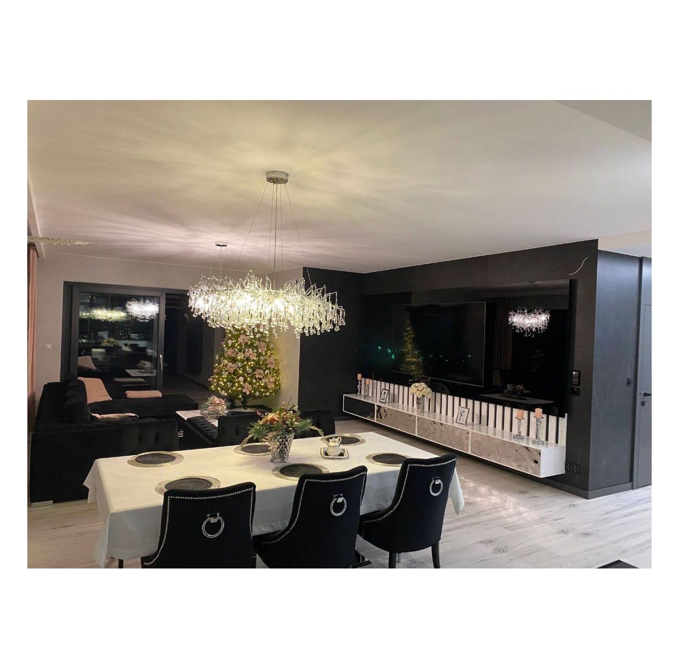 BLACK AND SILVER CLASSIC IN GLAMOR STYLE