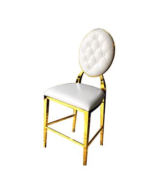 Modern, white, New York, glamor, gold medallion