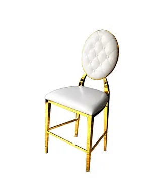 Modern, white, New York, glamor, gold medallion