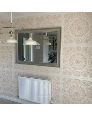 Wallpaper VERSACE IV Heritage powder pink ornament on a white background