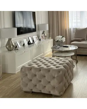 Pufa pikowana tapicerowana glamour do salonu, garderoby, sypialni COLETTE